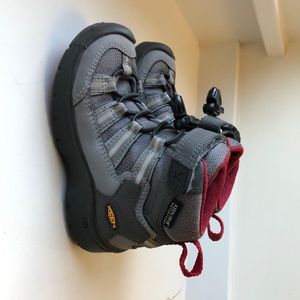 Keen waterproof toddler hiking shoes